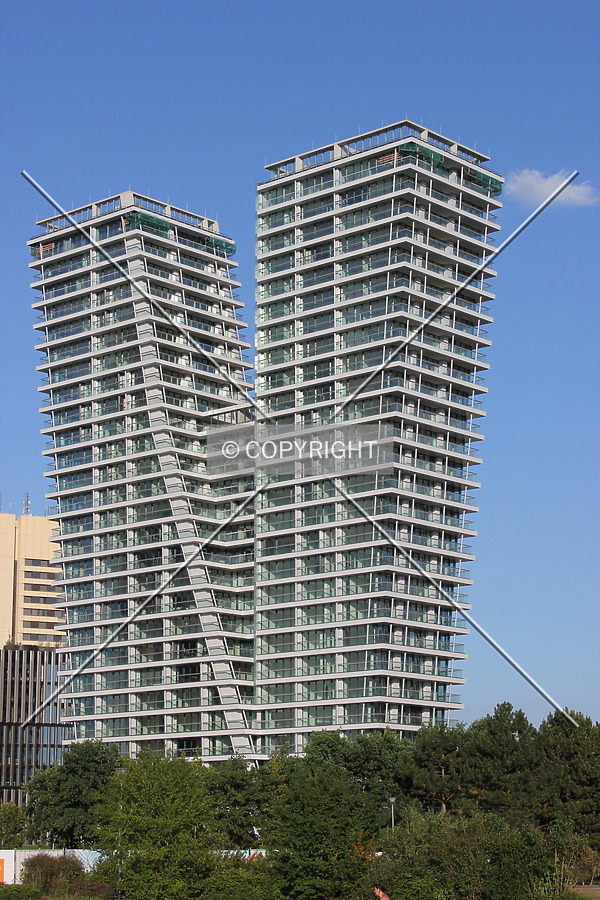 V Tower by Florian Barbier