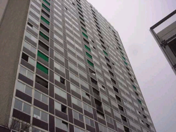 Shopping Center Hochhaus 7