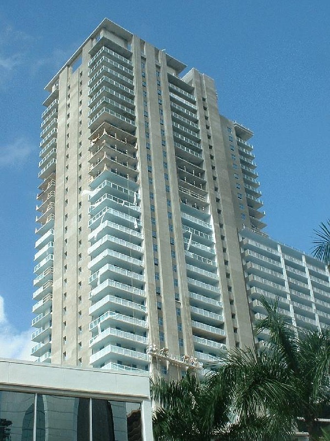 Vue at Brickell by Paul Cucuzza