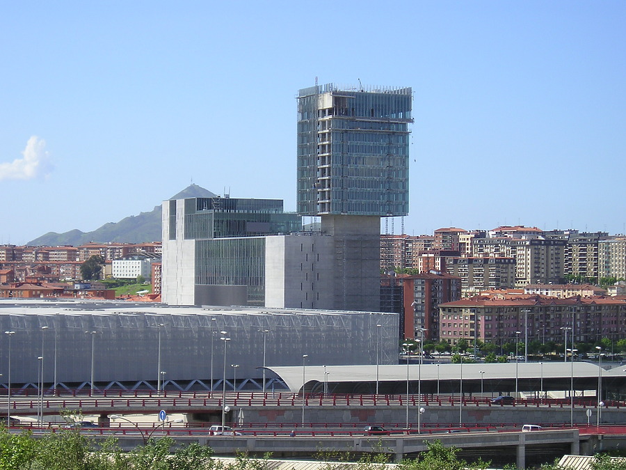 Torre BEC by Mikel Allende