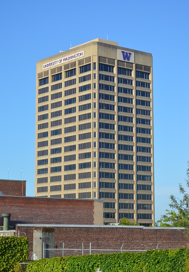 University of Washington Plaza by Huopa