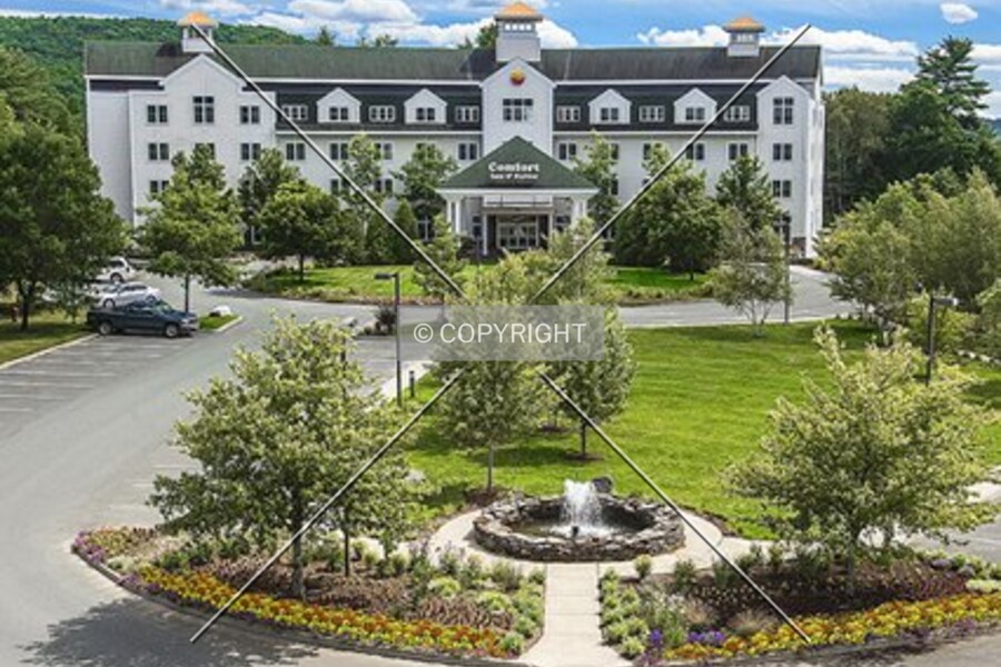 Comfort Inn & Suites Near Burke Mountain