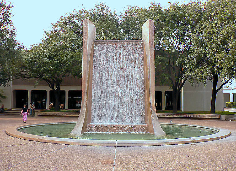 Hilton Waco by Kevin Lehnhardt