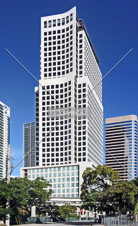 Brickell World Plaza by Jorge Molina
