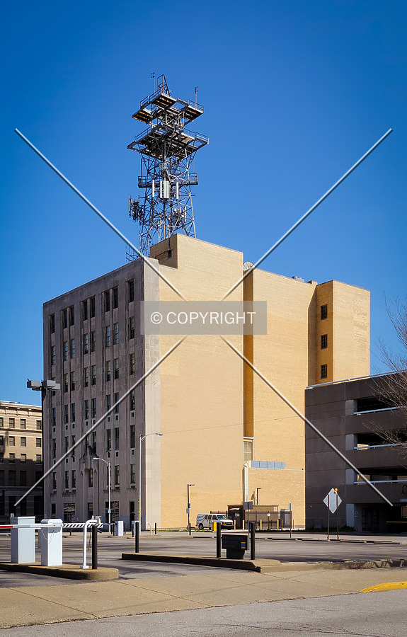 AT&T Building by Ryan Hildebrand