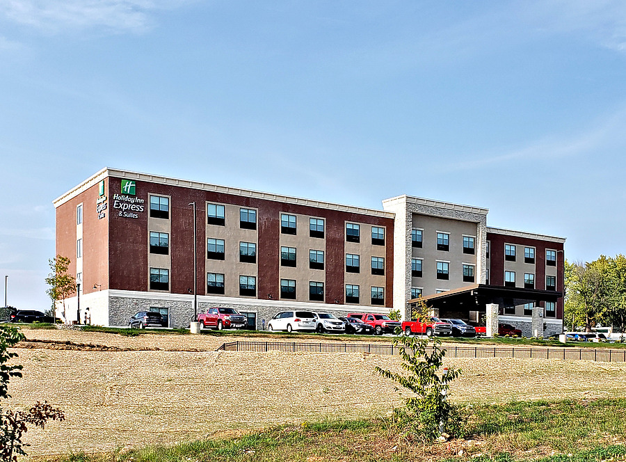 Holiday Inn Express & Suites Wentzville Saint Louis West by Ryan Hildebrand
