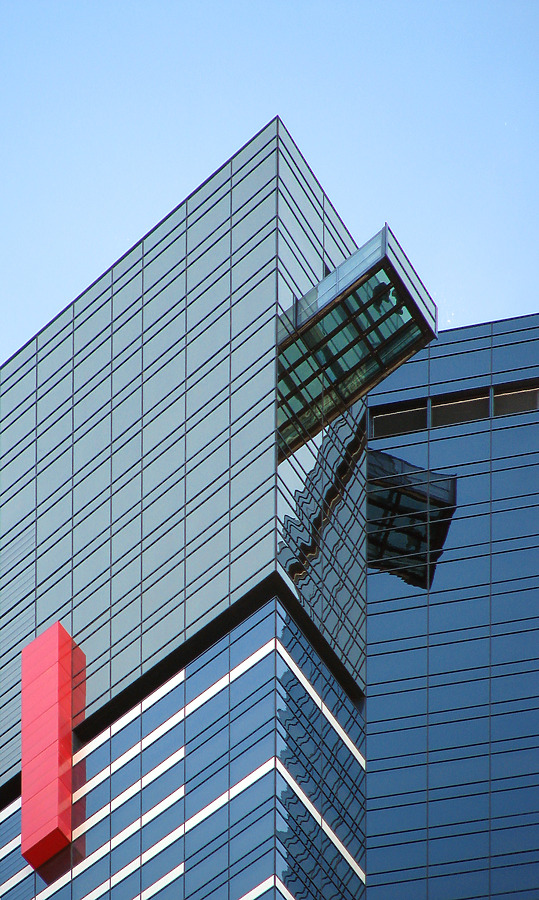 Eureka Tower by Wilson Ling