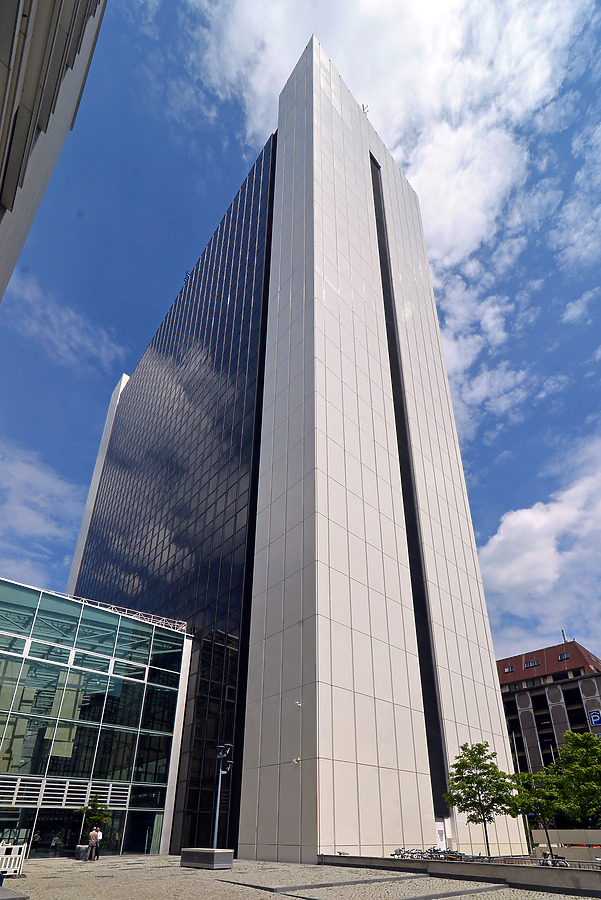 Internationales Handelszentrum Berlin by John W. Cahill