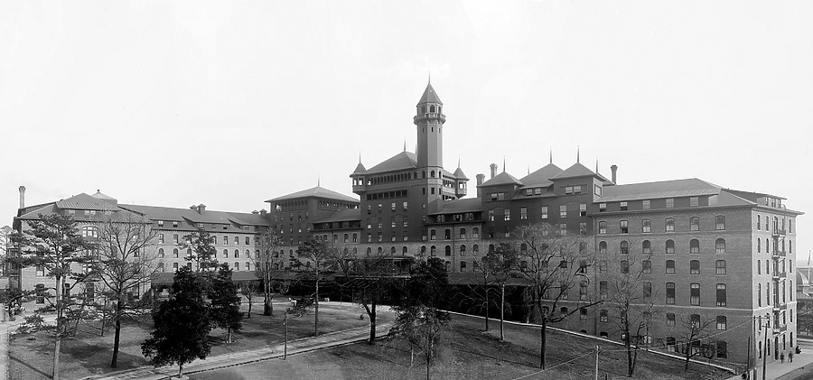Eastman Hotel by Library of Congress, Prints and Photographs Division, Detroit Publishing Company
