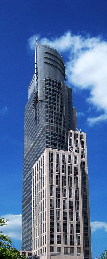 Warsaw Trade Tower by Pavel Toczynski