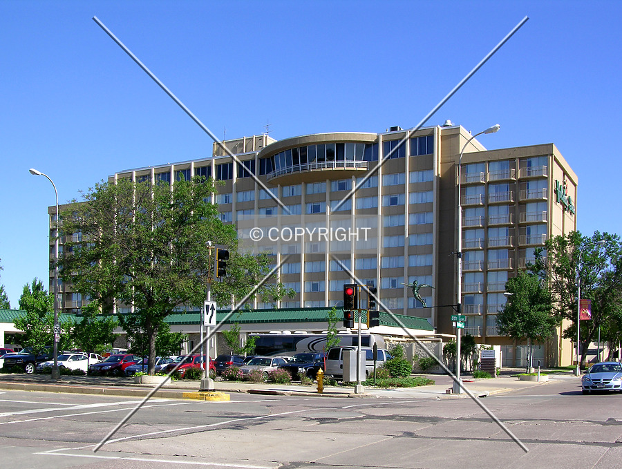 Holiday Inn Sioux Falls City Centre by Chris Patriarca