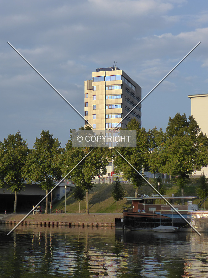 Bahnhofstraße 31 by Nephilim