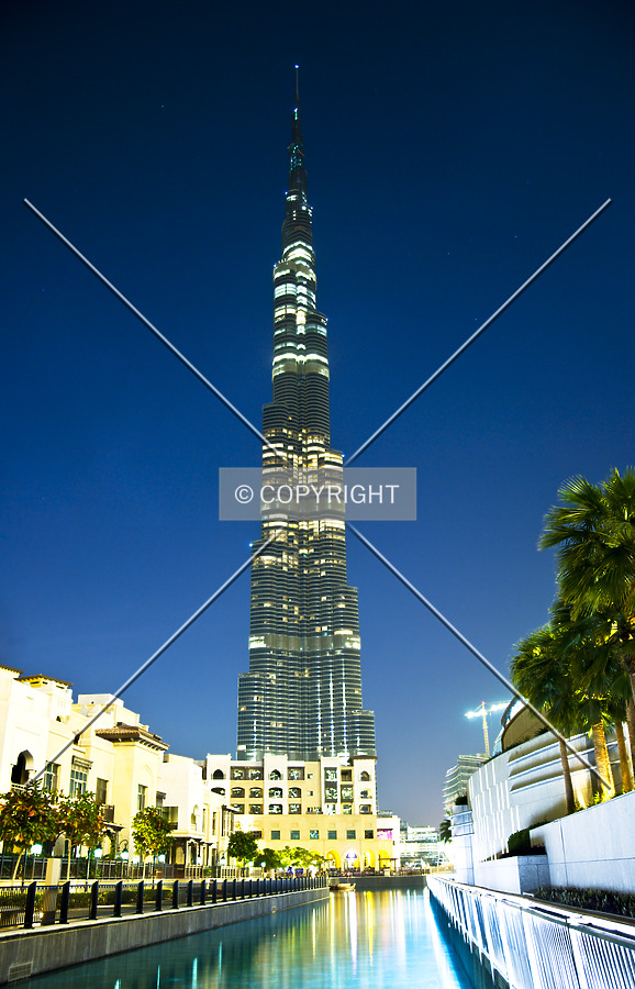 Burj Khalifa by Nareg Karamanoukian