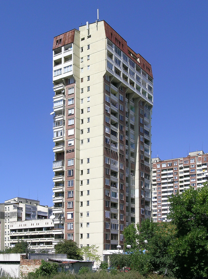 Zona B-5, Block 3 by Kaloian
