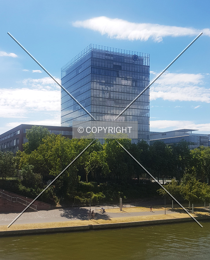 Allianz-Kai by Nephilim