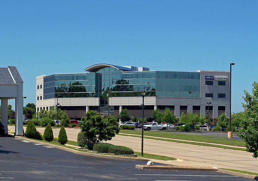 Wall Street Plaza I by Ryan Hildebrand