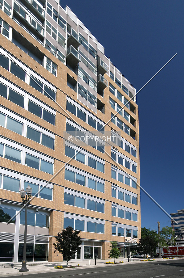 Vancouver Center 3 - Viewpoint by Serdica