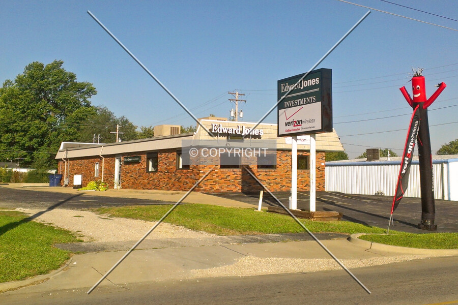 1105 South Aurora Street