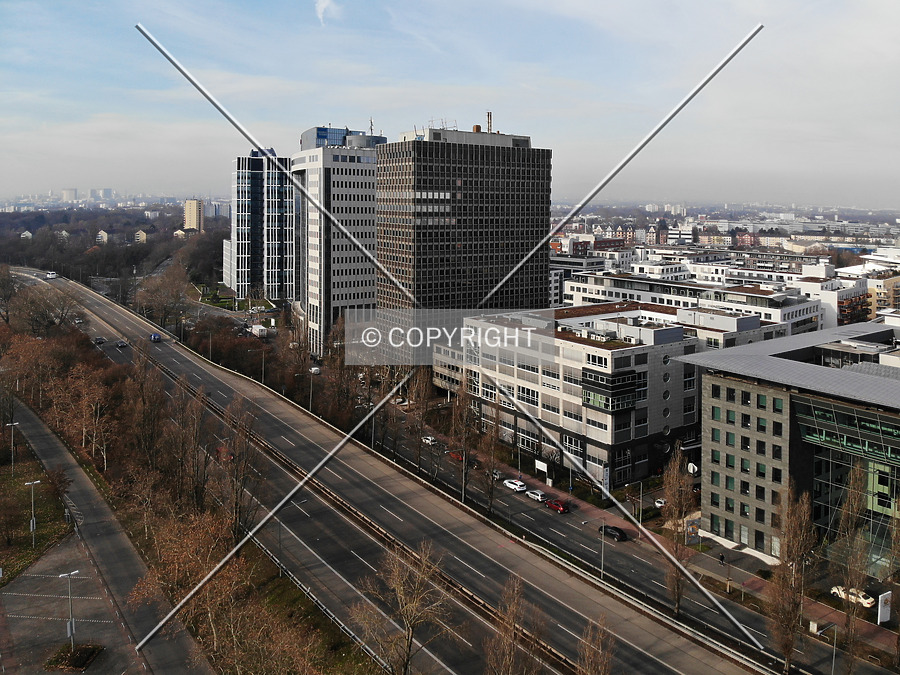 Theodor-Heuss-Allee 110 by Nephilim