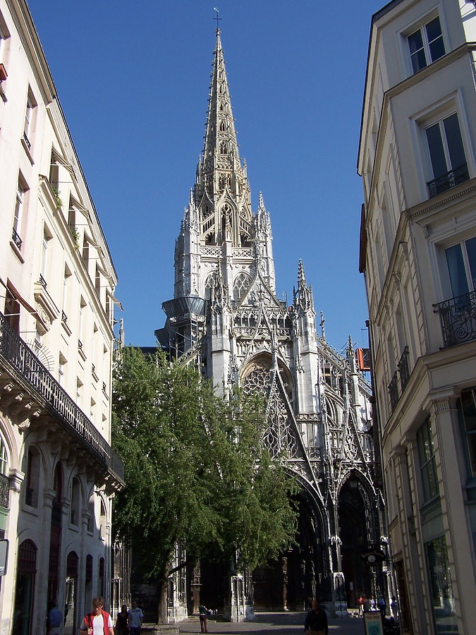 Eglise Saint-Maclou by Florian Barbier