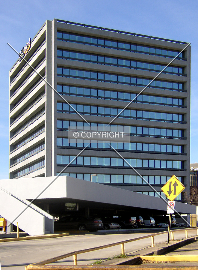 901 Lakeshore Drive by Chris Patriarca