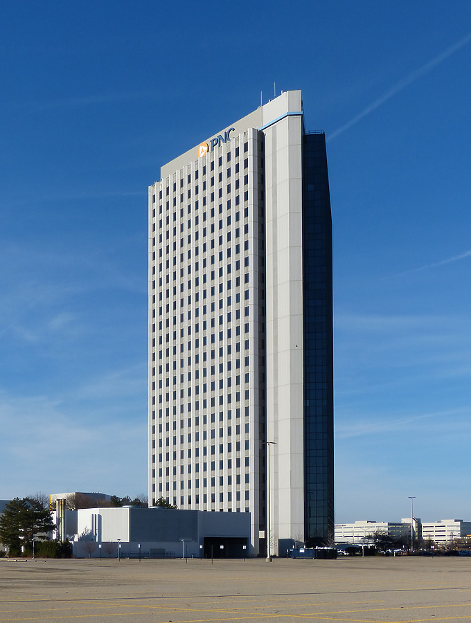 PNC Building by Nate Lindsey