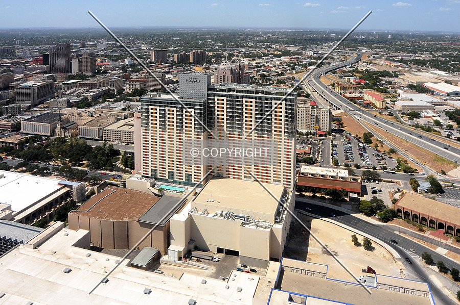 Grand Hyatt San Antonio by Jorge Molina