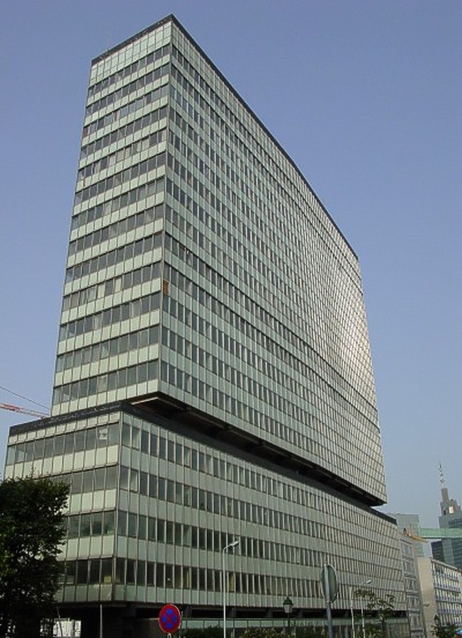 Botanic Building by Michiel van Dijk