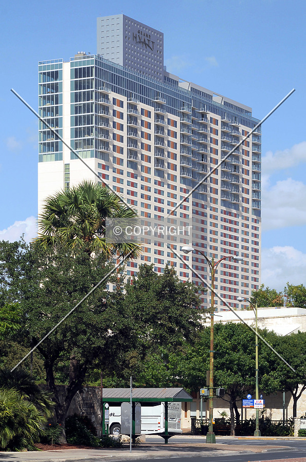 Grand Hyatt San Antonio by Jorge Molina