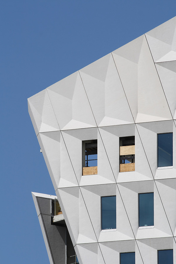 Stadskantoor Leyweg by Michiel van Dijk