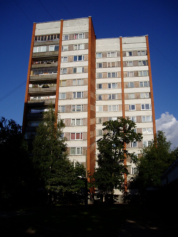 Veca Jurmalas gatve 1b by Laurijs Svirskis
