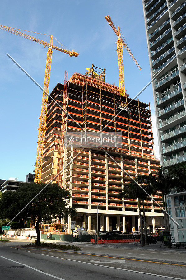 Brickell World Plaza by Jorge Molina