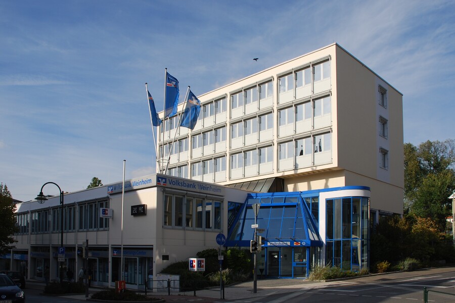 Bismarckstraße 1
