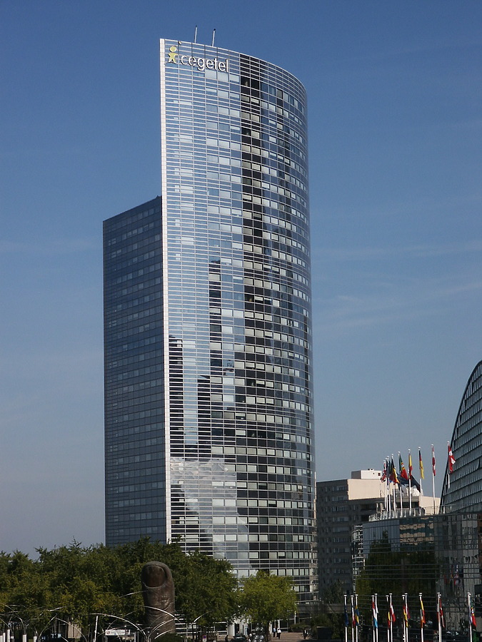 Tour Esplanade by Daniel Kieckhefer