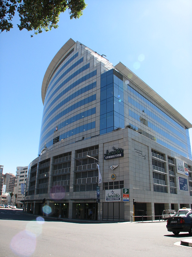 ENS House by Kjetil Balog