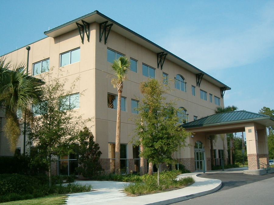 Summit Professional Plaza Building 2 by Rodney Gunn