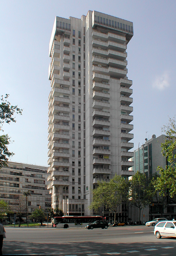 Edificio Atalaya by David Guija