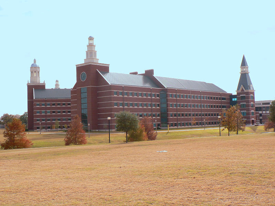 Baylor University Sciences Building by Kevin Lehnhardt