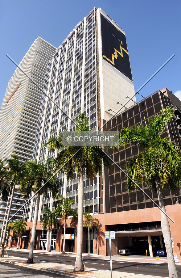 New World Tower by Jorge Molina