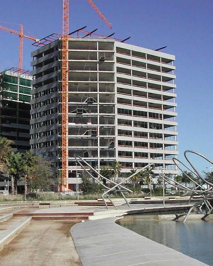 Torre Diagonal Mar by David Guija