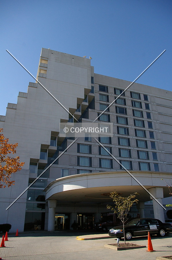 Renaissance Concourse Hotel Atlanta by Martin Bugajski