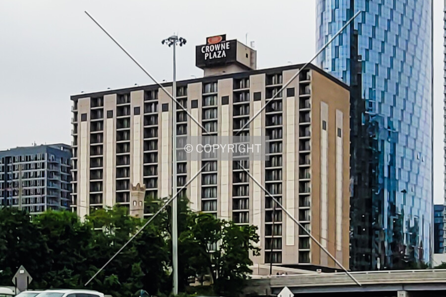 Crowne Plaza Chicago Metro