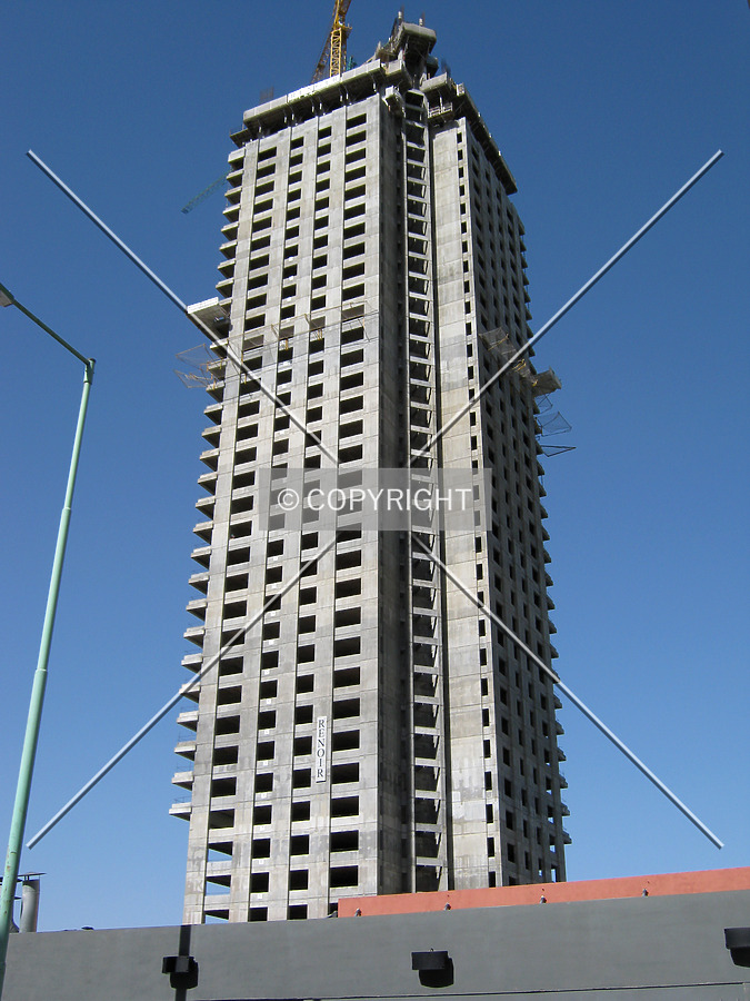 Torre Renoir 2 by Maximiliano Buono