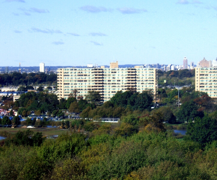 Cooper River Plaza South