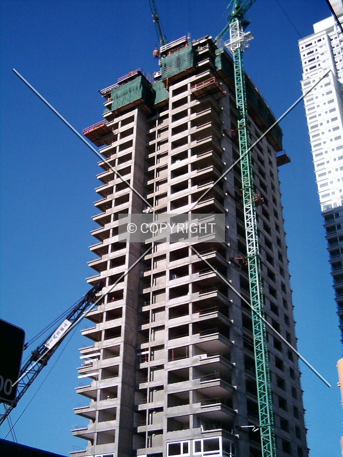 Torre del Parque by Maximiliano Buono