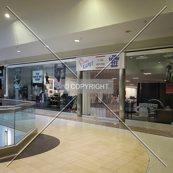 Chesterfield Mall by Ryan Hildebrand