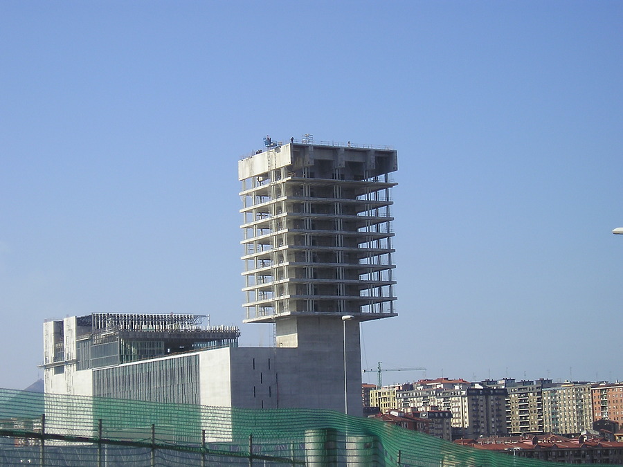 Torre BEC by Mikel Allende