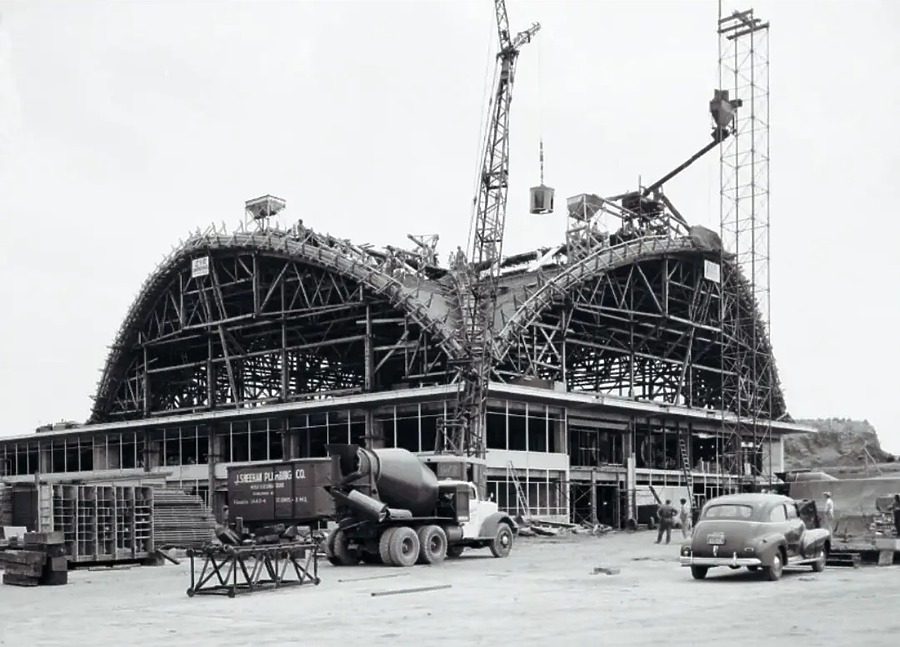 Saint Louis Lambert International Airport Terminal 1 by Unknown