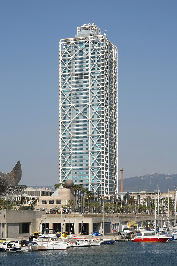 Hotel Arts Barcelona by Michiel van Dijk