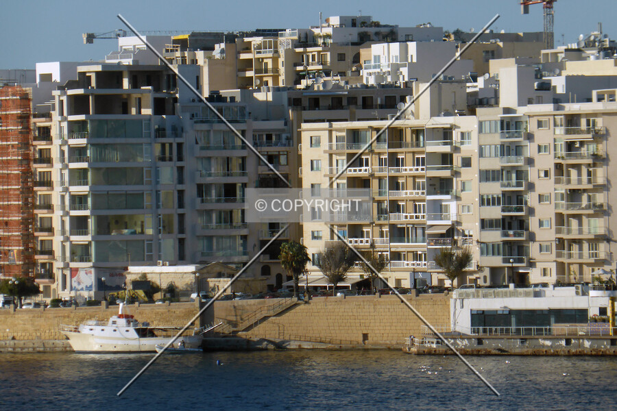 Tigné Sea-Front Building